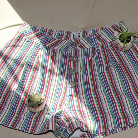 BDG SUPER CUTE CANDY STRIPED SHORTS - Picture 1 of 2